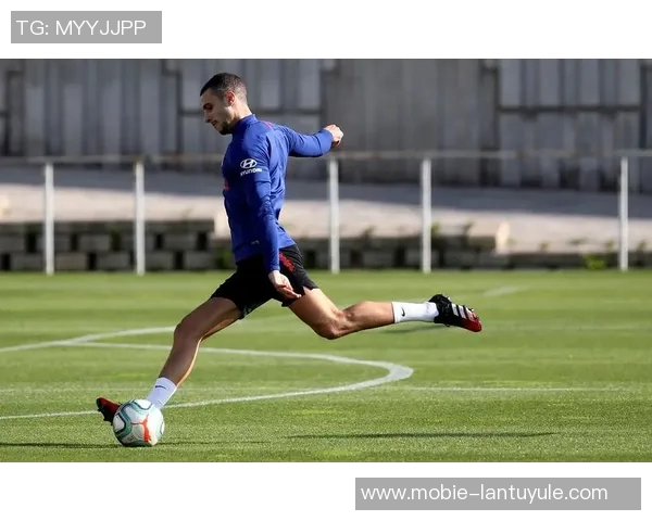 实时新闻科学足球训练新视野探索节奏训练方法提升球员竞技水平